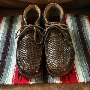 Twisted X men’s 10 1/2 Brown with laces
